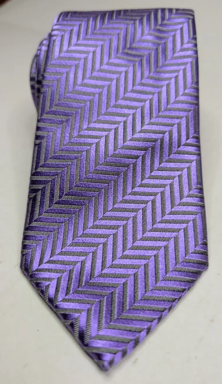 NWT Ermenegildo Zegna Italian Silk Necktie Purple Gray Chevron Herringbone 58